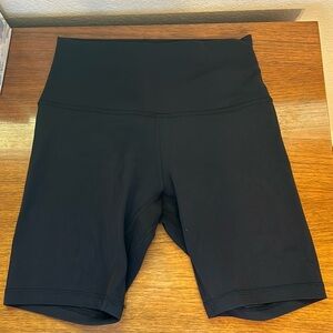 Lululemon Align™ High-Rise Short 6" in black Size 6 Biker Short
